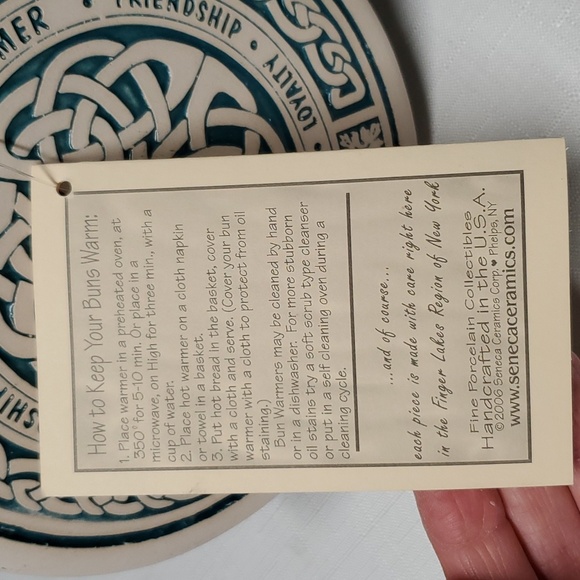 Bread & Bun Warmer 6½" Stoneware Friendship Knot Ceramics Porcelain Kitchen Bake - Picture 9 of 11